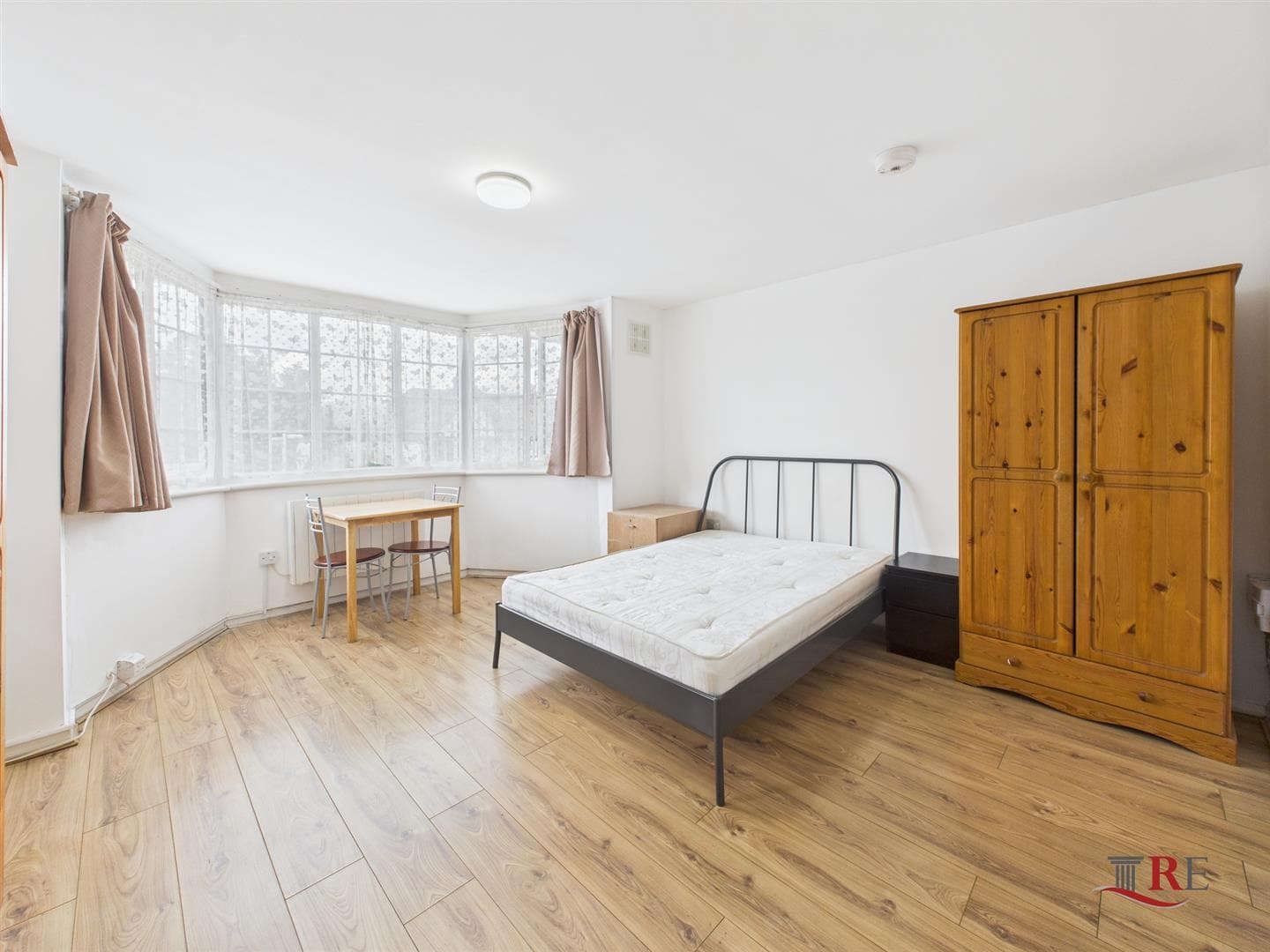Heathfield Gardens, London, NW11 9HX