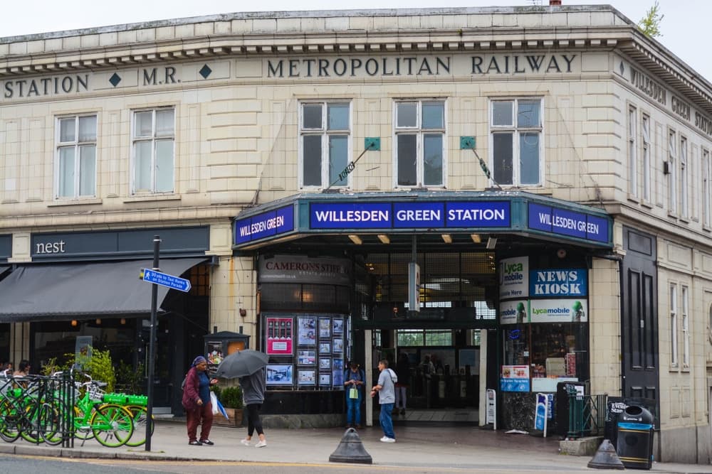 Willesden Green Commuters Guide