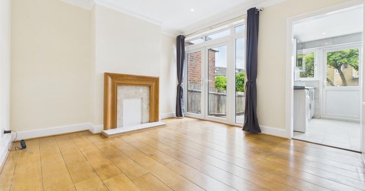 1 bed property to rent in North Circular Road, Neasden, NW10 0JA ...